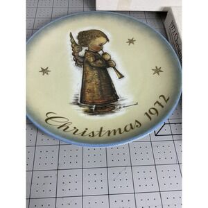 Vintage 1972 Christmas Sister Berta Hummel Limited Edition Collector Plate